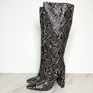 New! Steve Madden Triumph Snakeskin Tall Boot 5 1/2 M